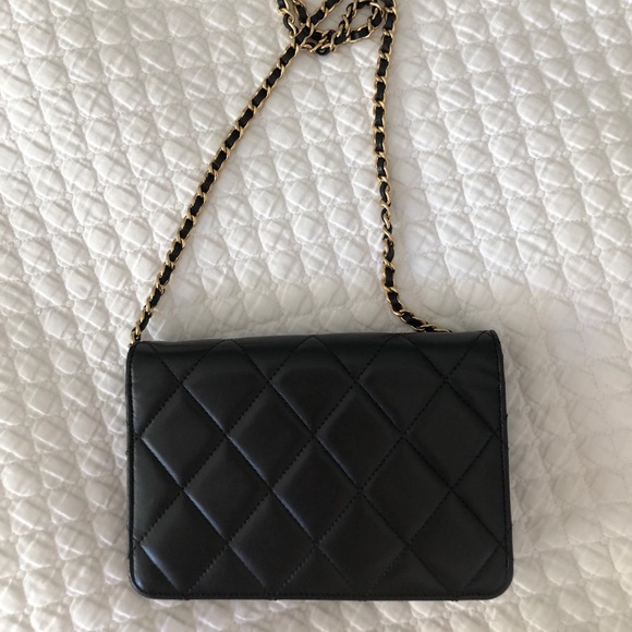 Chanel Golden Class Wallet on Chain
